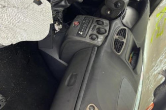Serrure avant droit RENAULT CLIO 3