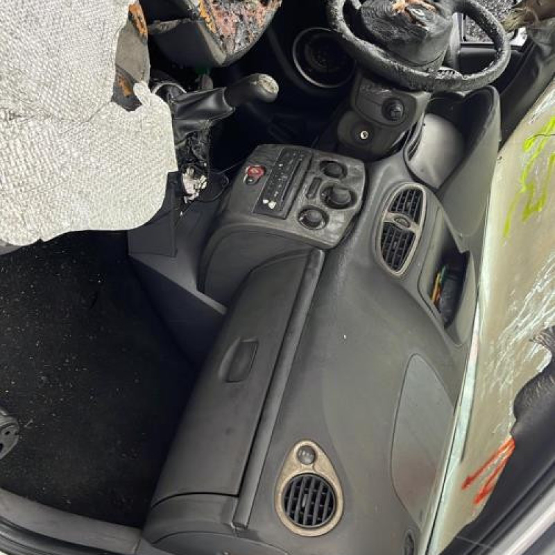 Serrure avant droit RENAULT CLIO 3 Photo n°18