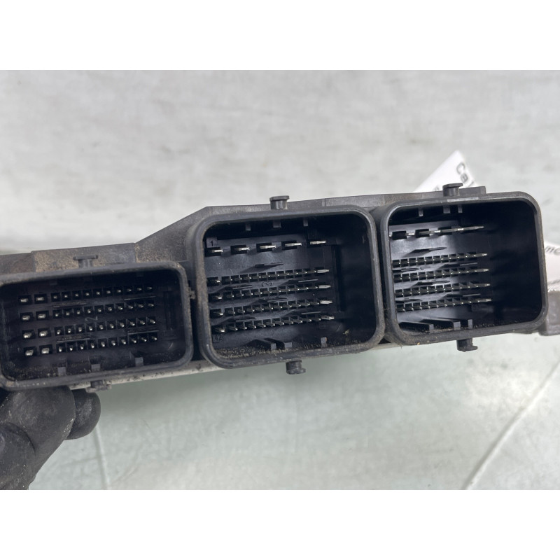 Calculateur moteur FORD FIESTA 6 Photo n°3