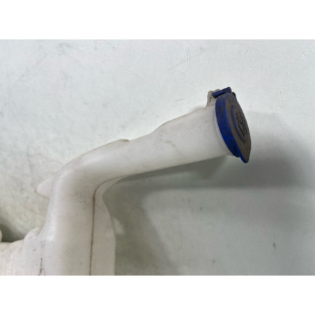 Vase de lave glace FORD FIESTA 6 Photo n°1