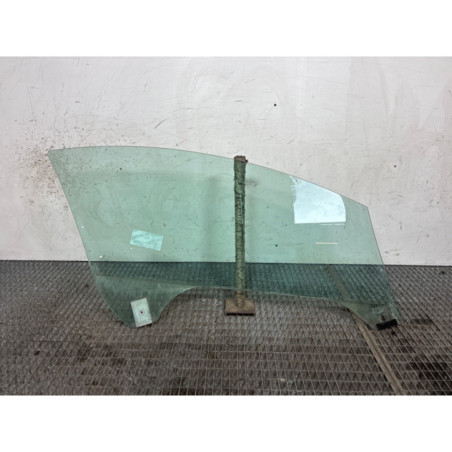 Vitre avant gauche PEUGEOT 307