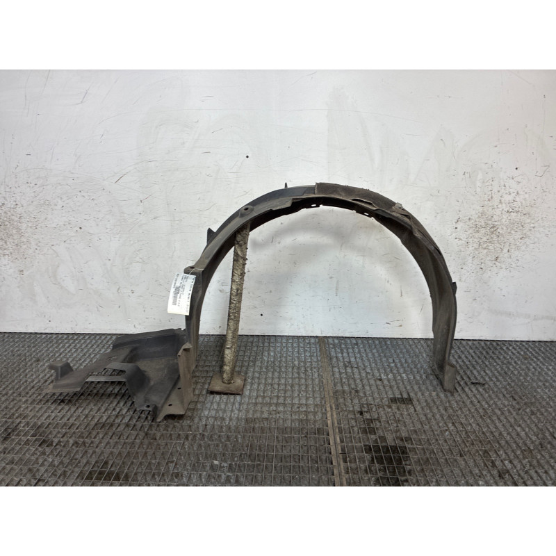 Pare boue avant droit TOYOTA COROLLA VERSO 2 Photo n°3