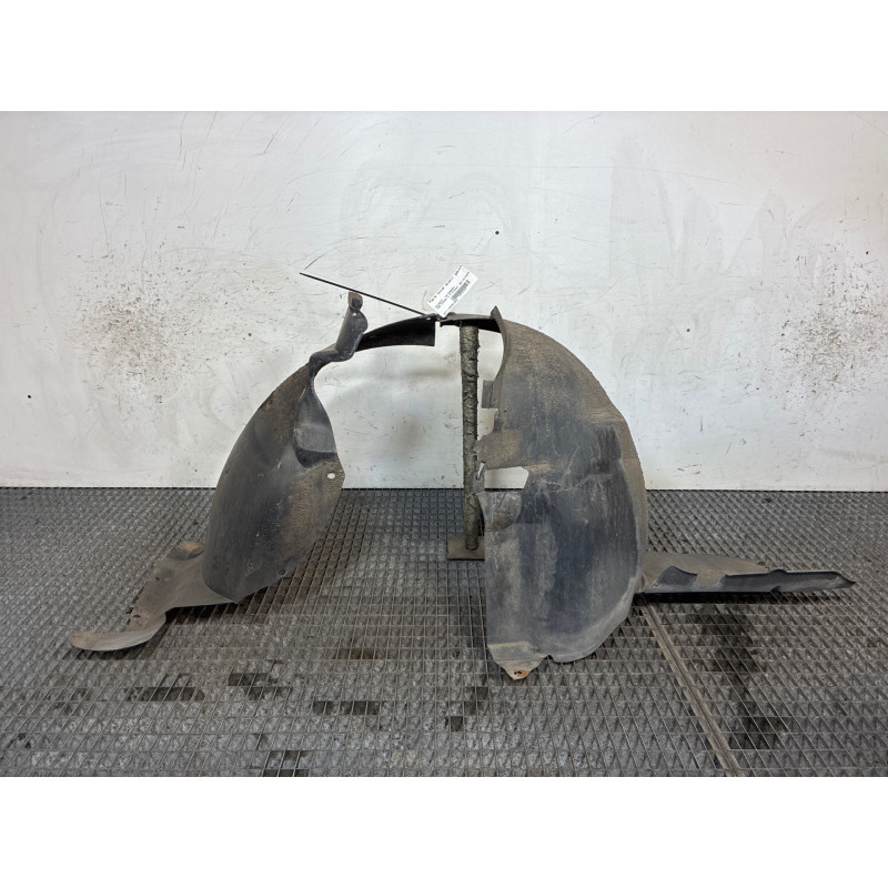 Pare boue avant gauche PEUGEOT 406 Photo n°4