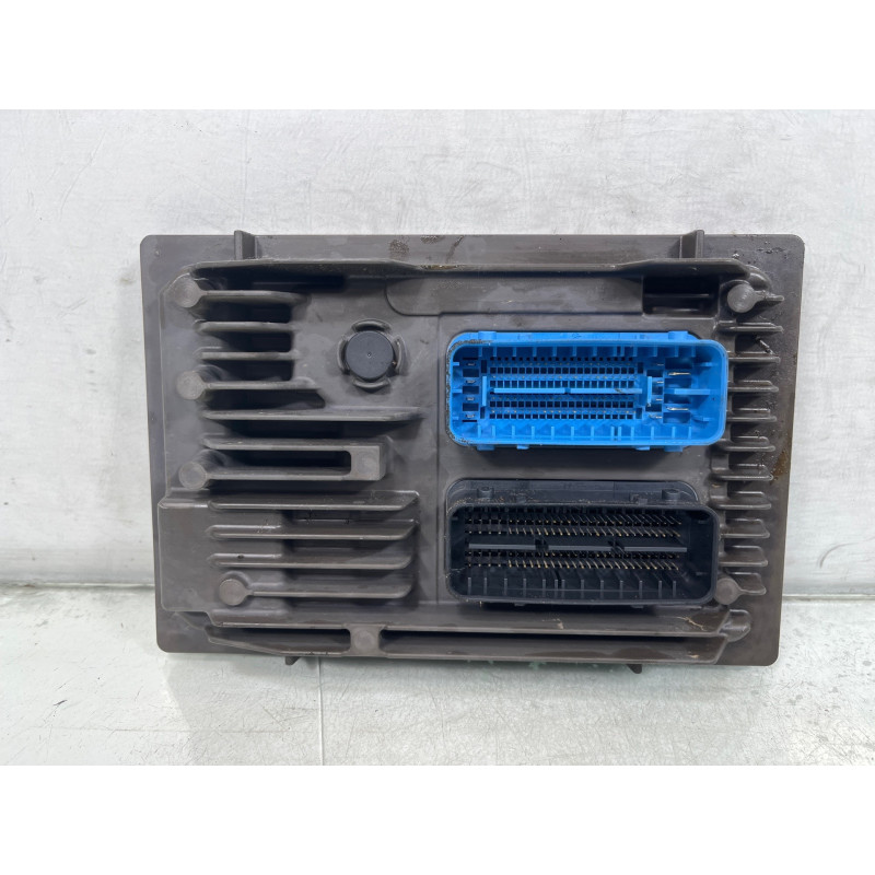 Calculateur moteur OPEL ASTRA K Photo n°3
