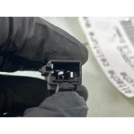 Attache ceinture avant gauche RENAULT CLIO 3