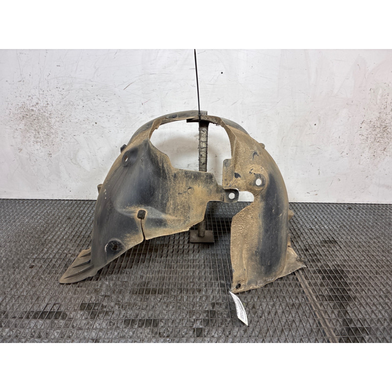 Pare boue avant gauche RENAULT CLIO 3 Photo n°4