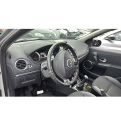 Pare boue avant gauche RENAULT CLIO 3