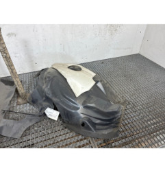 Pare boue avant droit RENAULT MEGANE 3 Photo n°1