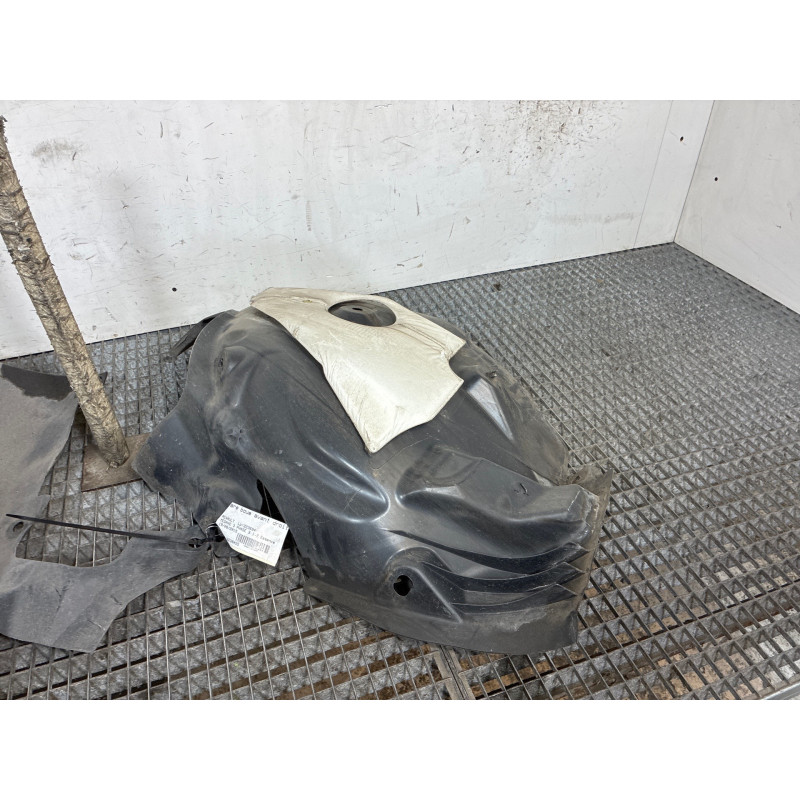 Pare boue avant droit RENAULT MEGANE 3 Photo n°1