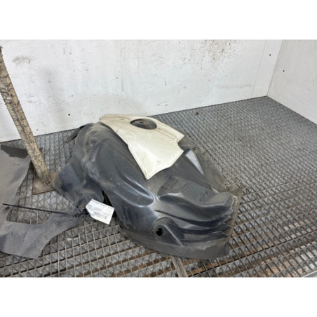 Pare boue avant droit RENAULT MEGANE 3 Photo n°1