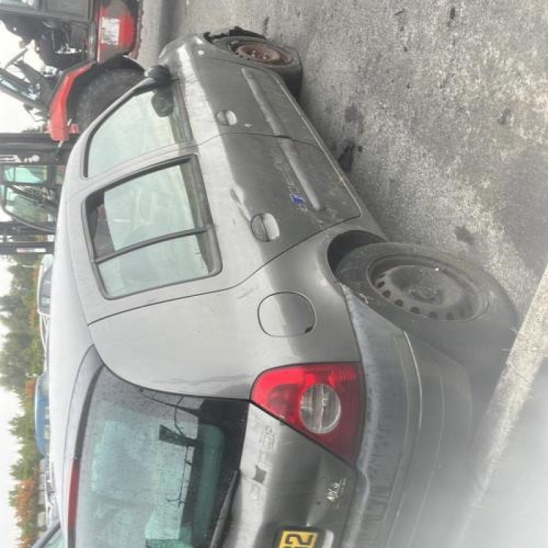 Bras essuie glace avant gauche RENAULT CLIO 2 Photo n°8