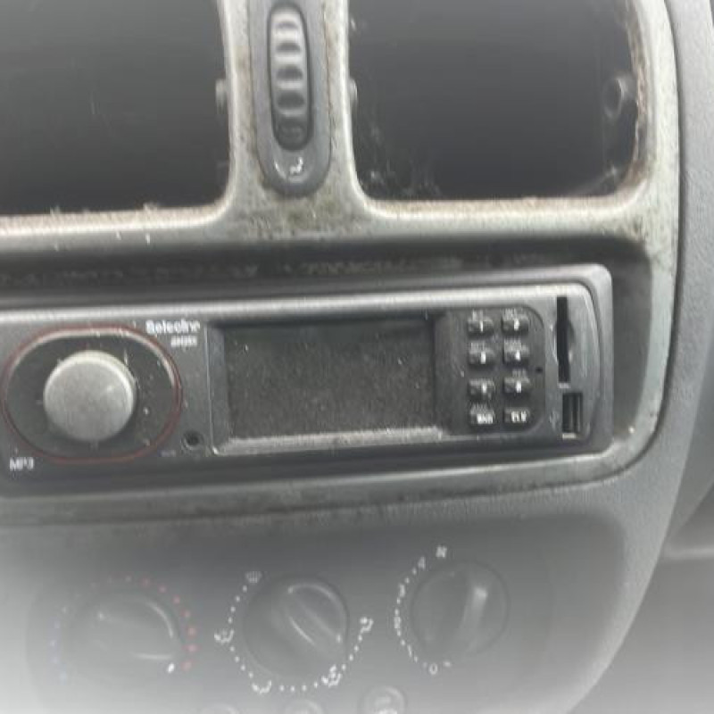 Bras essuie glace avant gauche RENAULT CLIO 2 Photo n°11