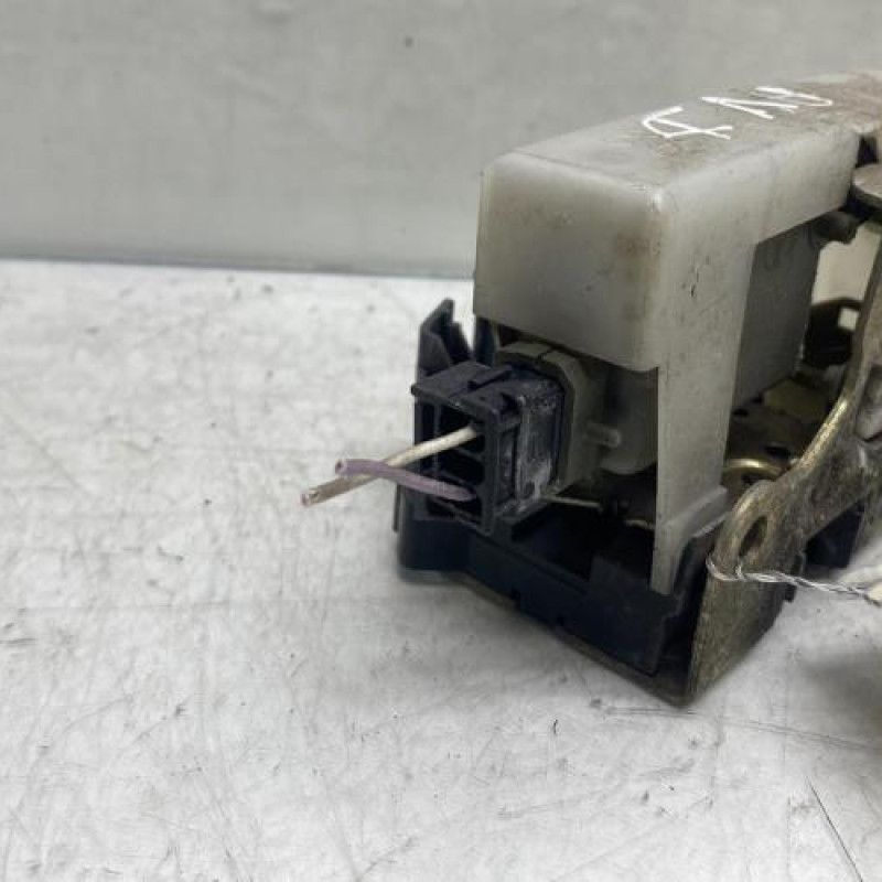 Serrure avant droit RENAULT CLIO 2 Photo n°4