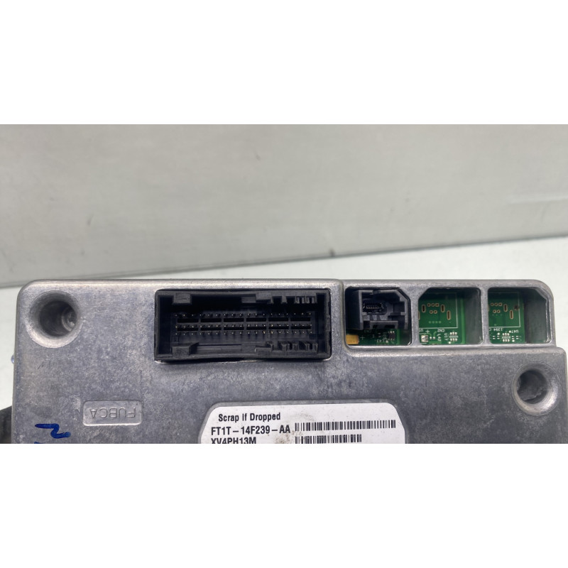 Ecran GPS FORD TOURNEO CONNECT 2 Photo n°3
