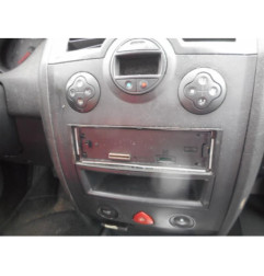 Etrier avant gauche (freinage) RENAULT MEGANE 2