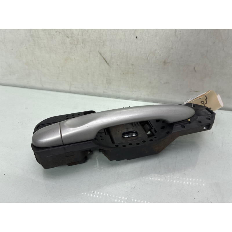 Poignee porte arriere gauche RENAULT SCENIC 3 Photo n°2