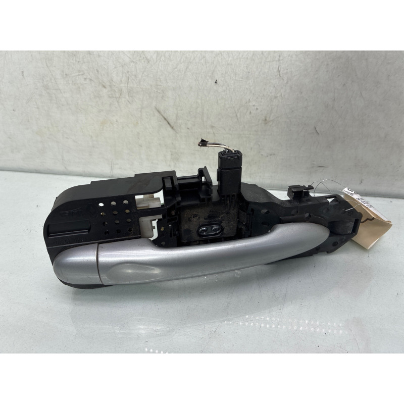 Poignee porte arriere gauche RENAULT SCENIC 3 Photo n°3
