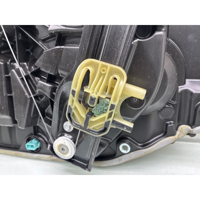 Leve vitre electrique avant gauche BMW X1 U11 Photo n°6