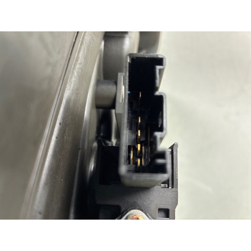 Leve vitre electrique arriere droit BMW X1 U11 Photo n°1
