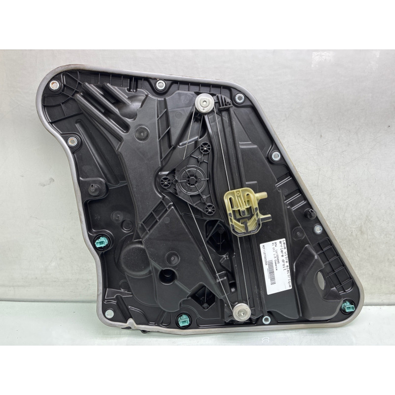 Leve vitre electrique arriere droit BMW X1 U11 Photo n°3