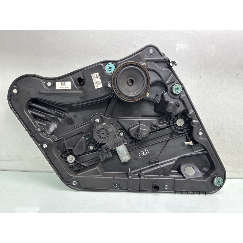 Leve vitre electrique arriere droit BMW X1 U11 Photo n°4