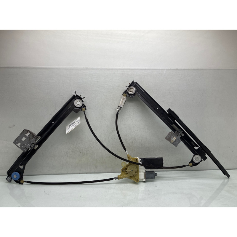 Leve vitre electrique avant gauche RENAULT LAGUNA 3 Photo n°1