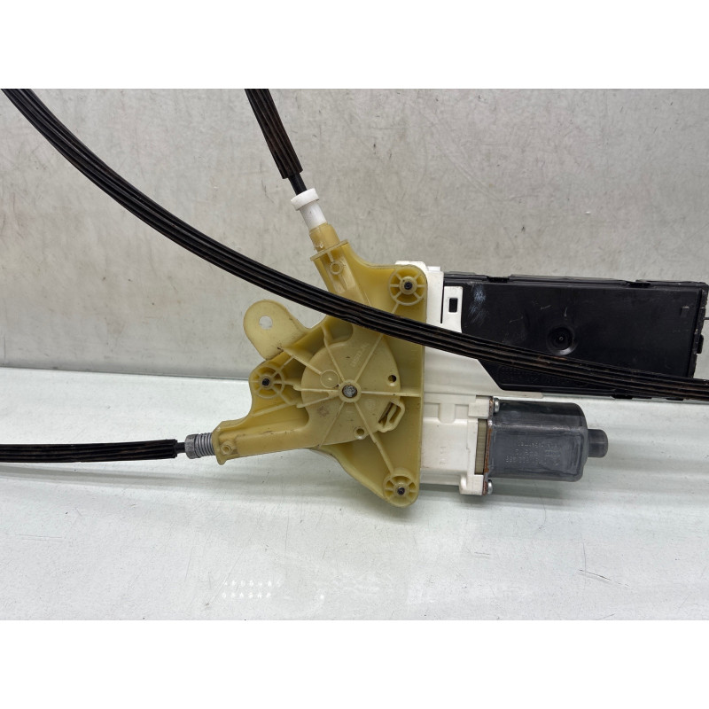 Leve vitre electrique avant gauche RENAULT LAGUNA 3 Photo n°4