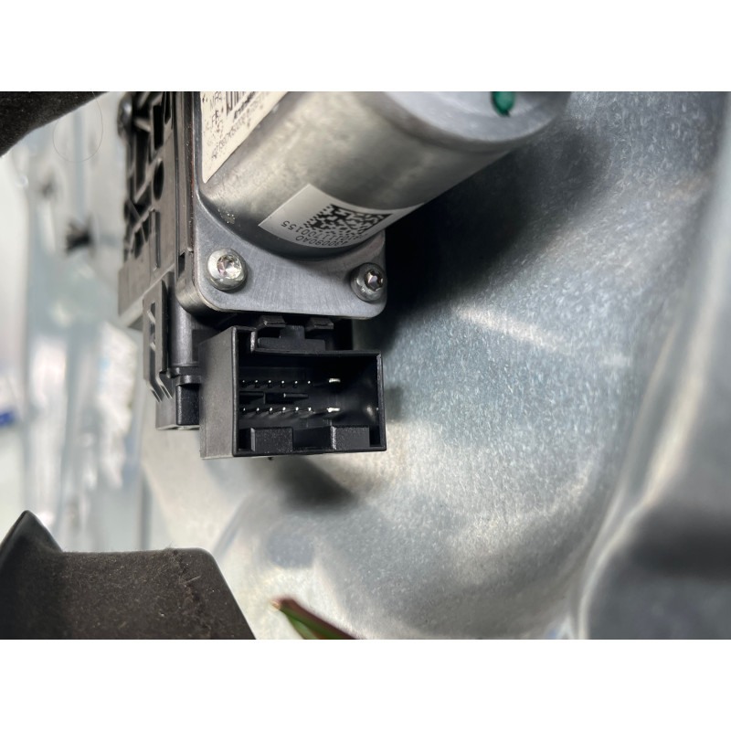 Leve vitre electrique avant gauche VOLKSWAGEN POLO 4 Photo n°3