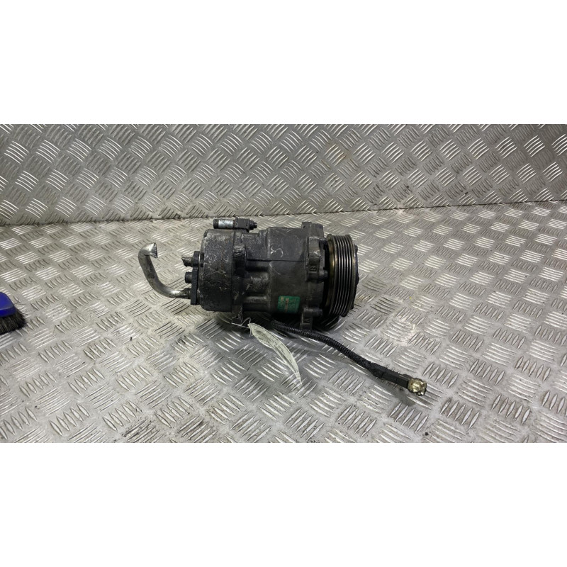 Compresseur clim PEUGEOT 406 Photo n°2