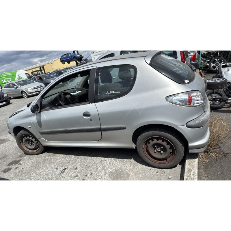 Bouton de coffre PEUGEOT 206 Photo n°9