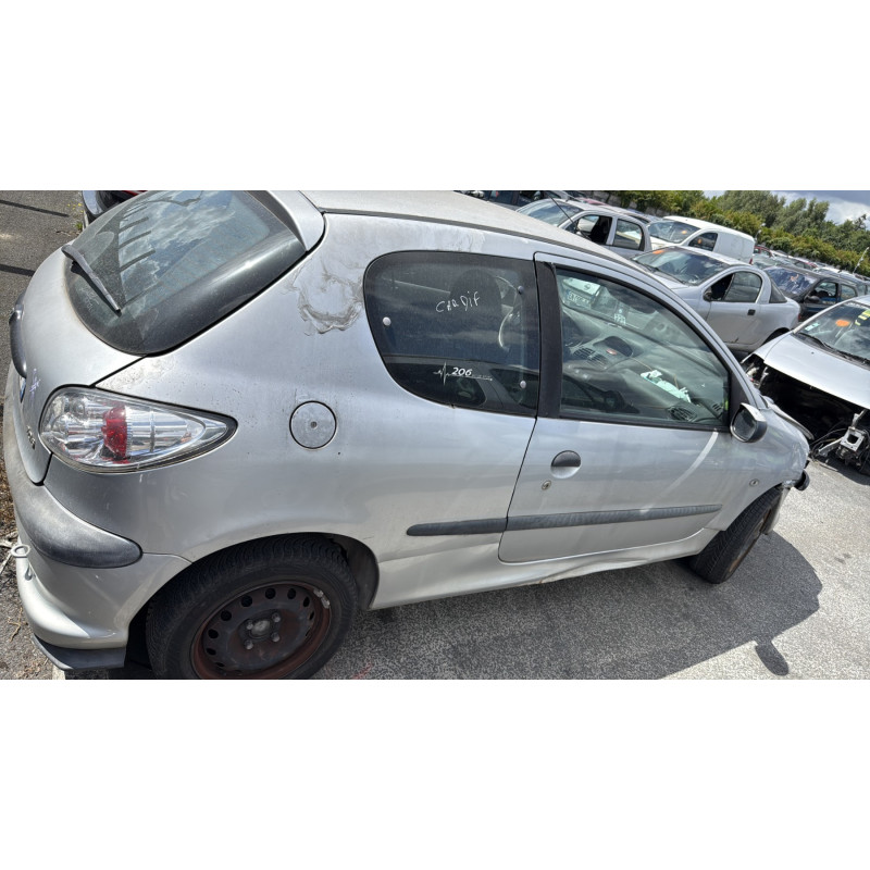 Bouton de coffre PEUGEOT 206 Photo n°10