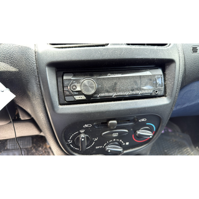 Bouton de coffre PEUGEOT 206 Photo n°15