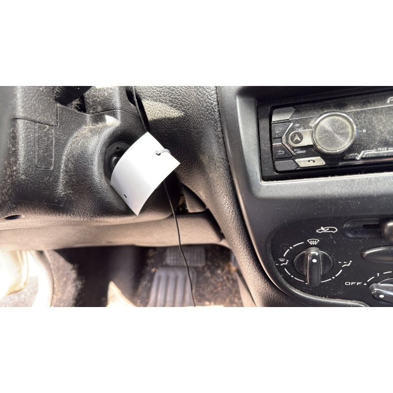 Bouton de coffre PEUGEOT 206 Photo n°16