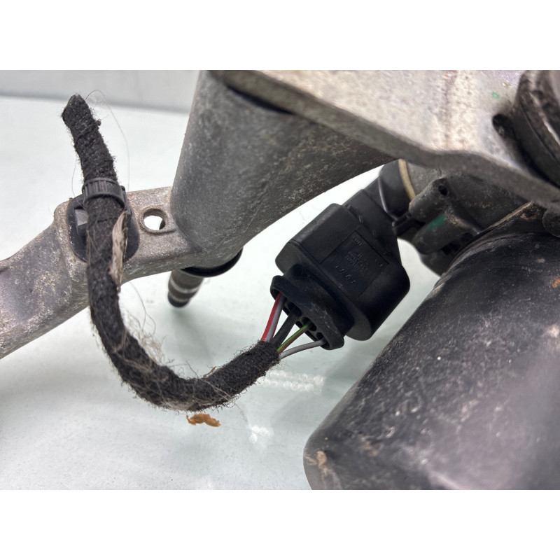 Moteur essuie glace avant droit OPEL ZAFIRA TOURER C Photo n°1
