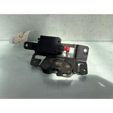 Serrure de coffre BMW X3 E83 Photo n°1