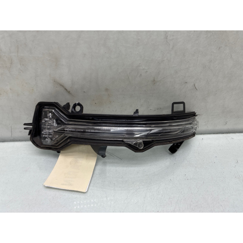 Repetiteur clignotant avant gauche (Feux) BMW X1 U11 Photo n°5