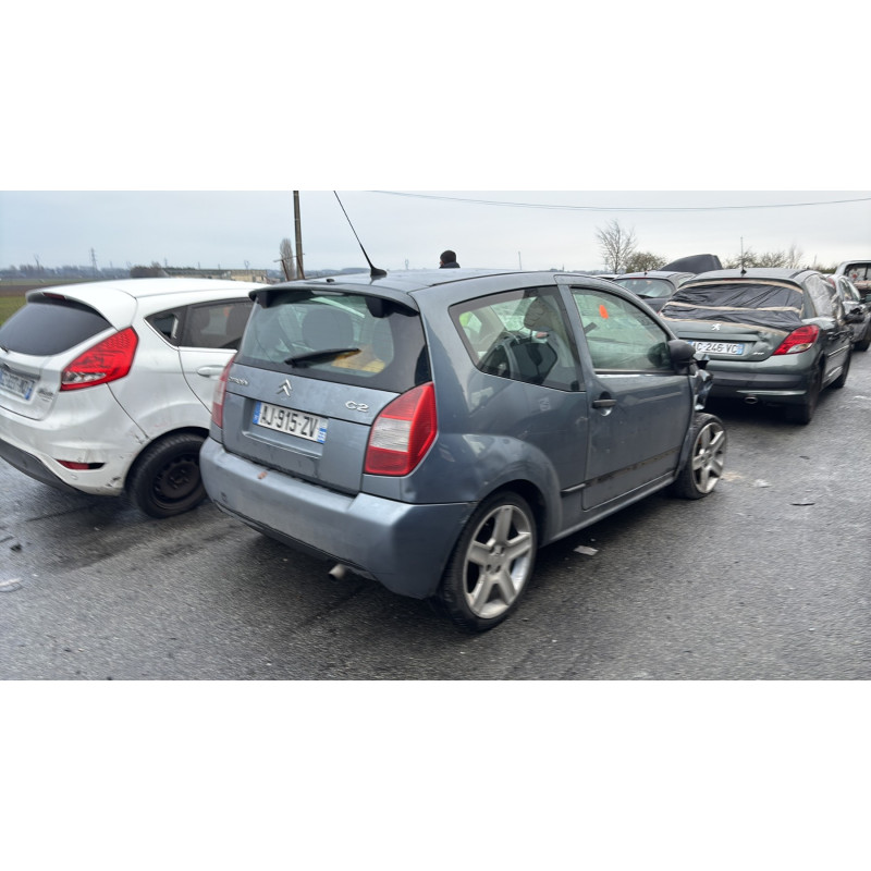 Feu arriere stop central CITROEN C2 Photo n°8