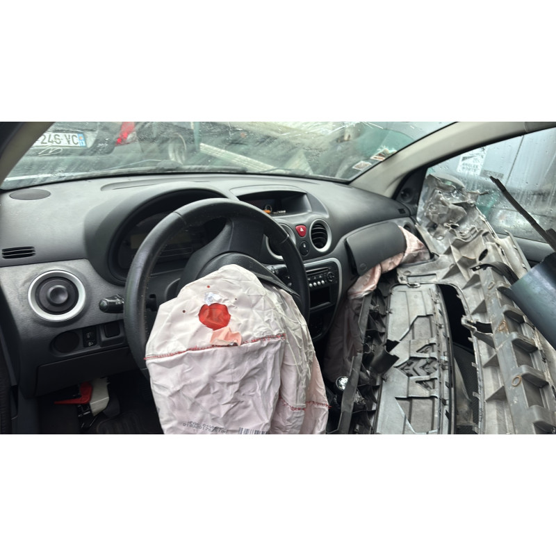 Feu arriere stop central CITROEN C2 Photo n°15