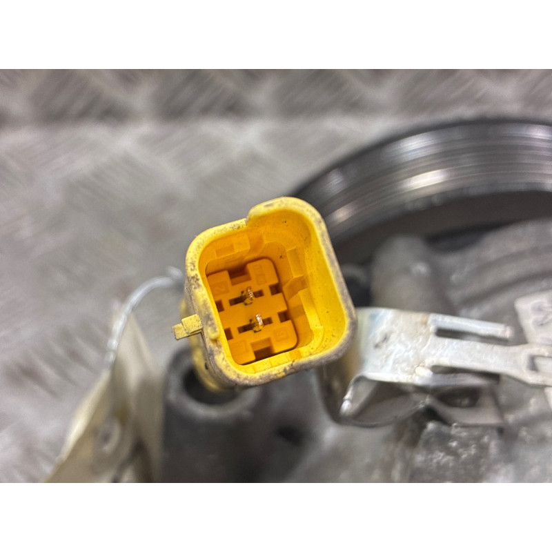 Compresseur clim CITROEN C3 2 Photo n°3