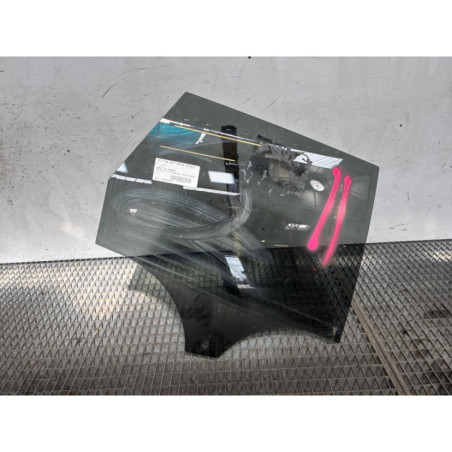 Vitre arriere droit BMW X1 U11 Photo n°1