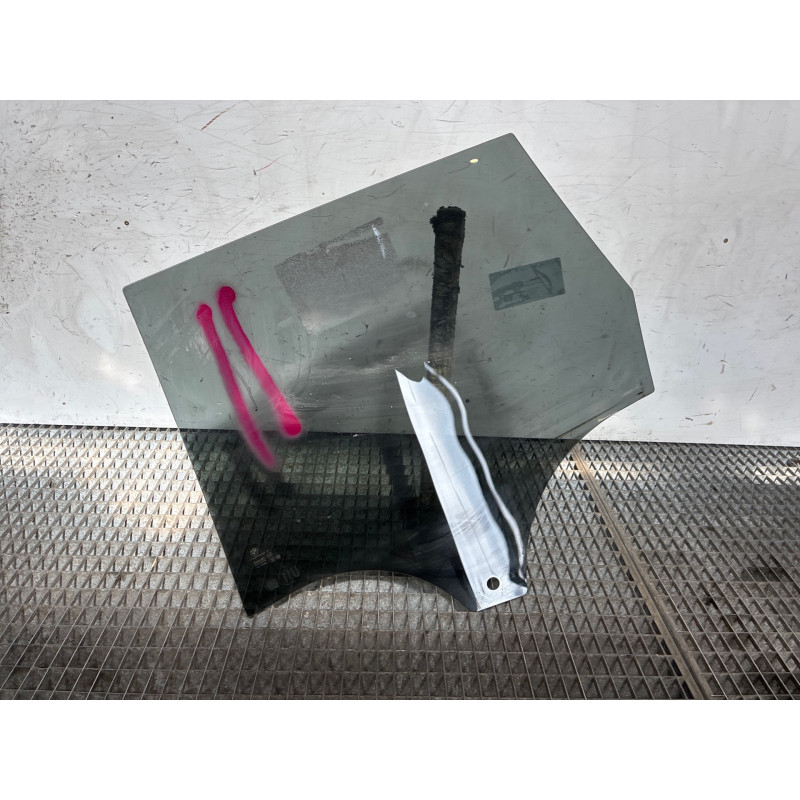 Vitre arriere droit BMW X1 U11 Photo n°2