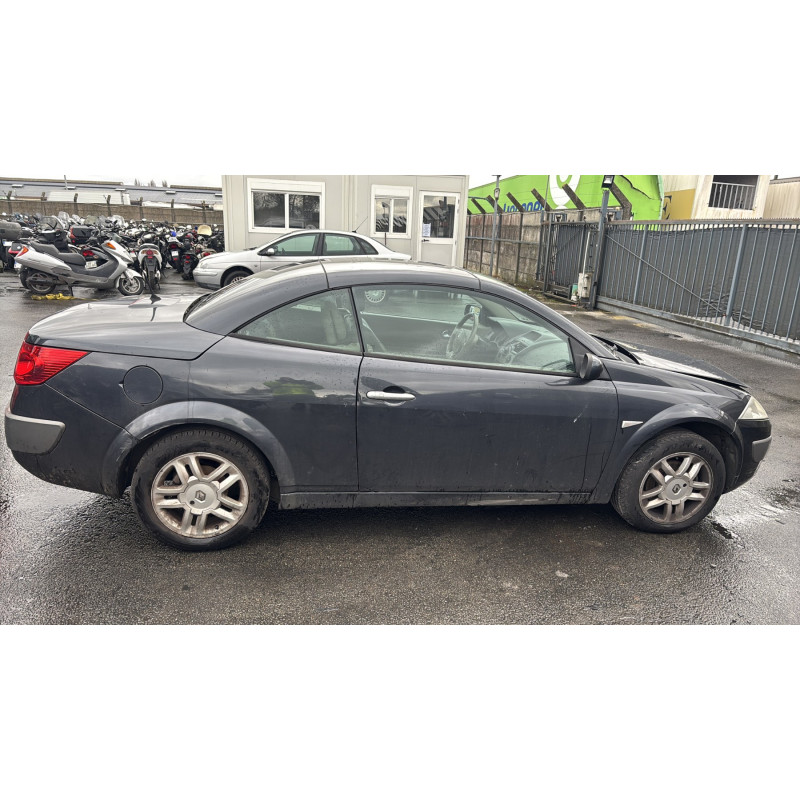 Vitre avant gauche RENAULT MEGANE 2 Photo n°19