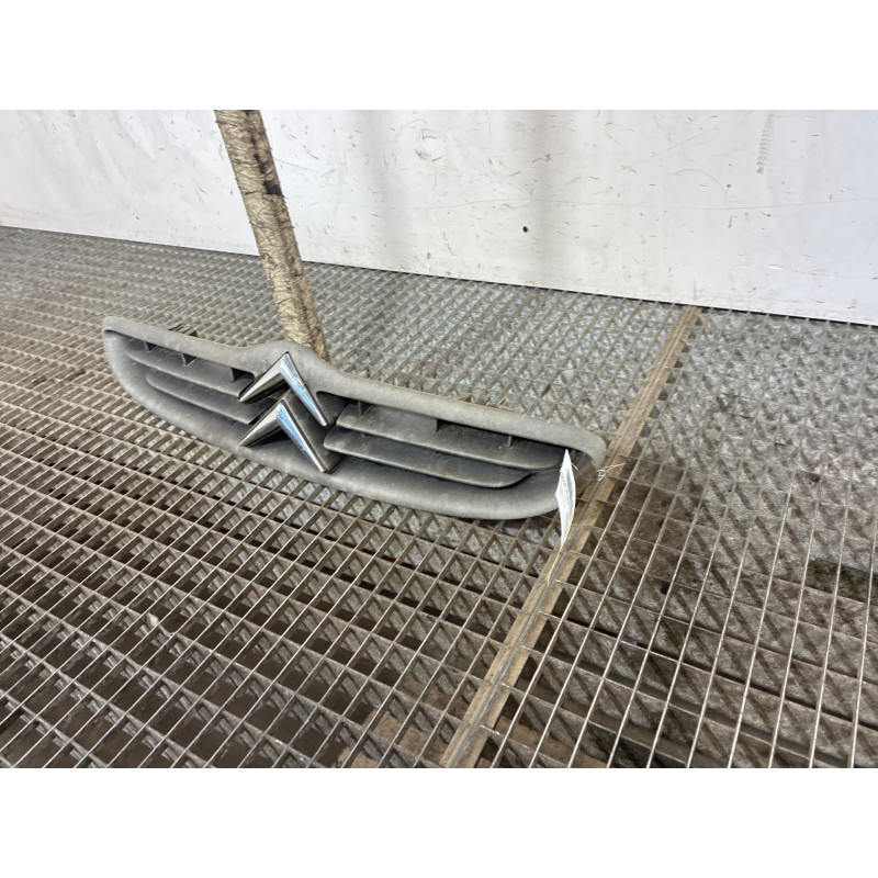 Calandre CITROEN SAXO Photo n°4