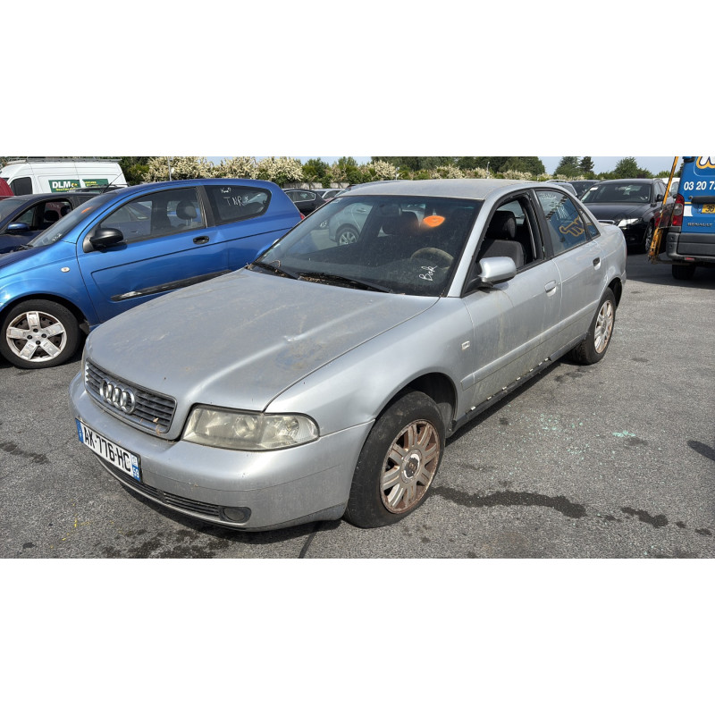 Feu arriere principal droit (feux) AUDI A4 1 Photo n°4