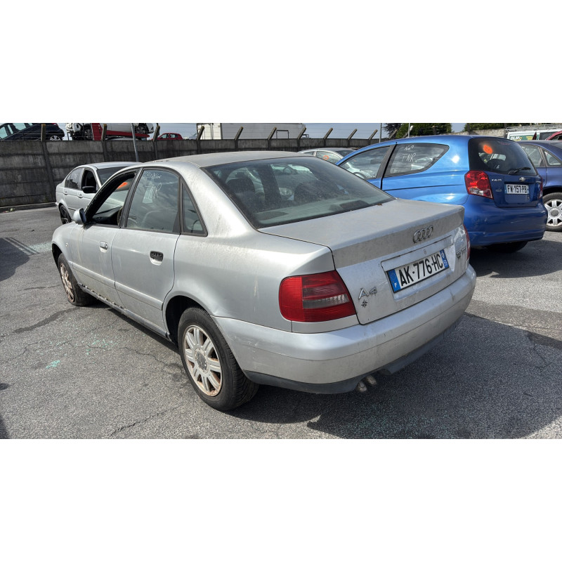 Feu arriere principal droit (feux) AUDI A4 1 Photo n°7