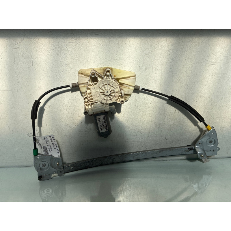 Leve vitre electrique avant droit PEUGEOT 406 Photo n°6