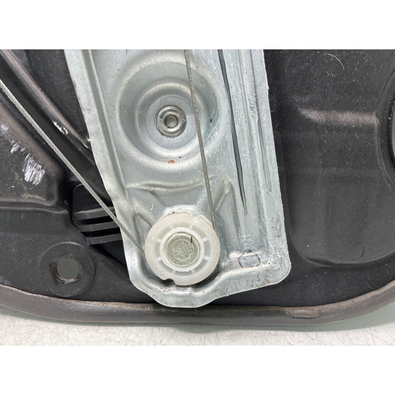 Leve vitre electrique avant droit KIA CEE-D 2 SPORT WAGON Photo n°16