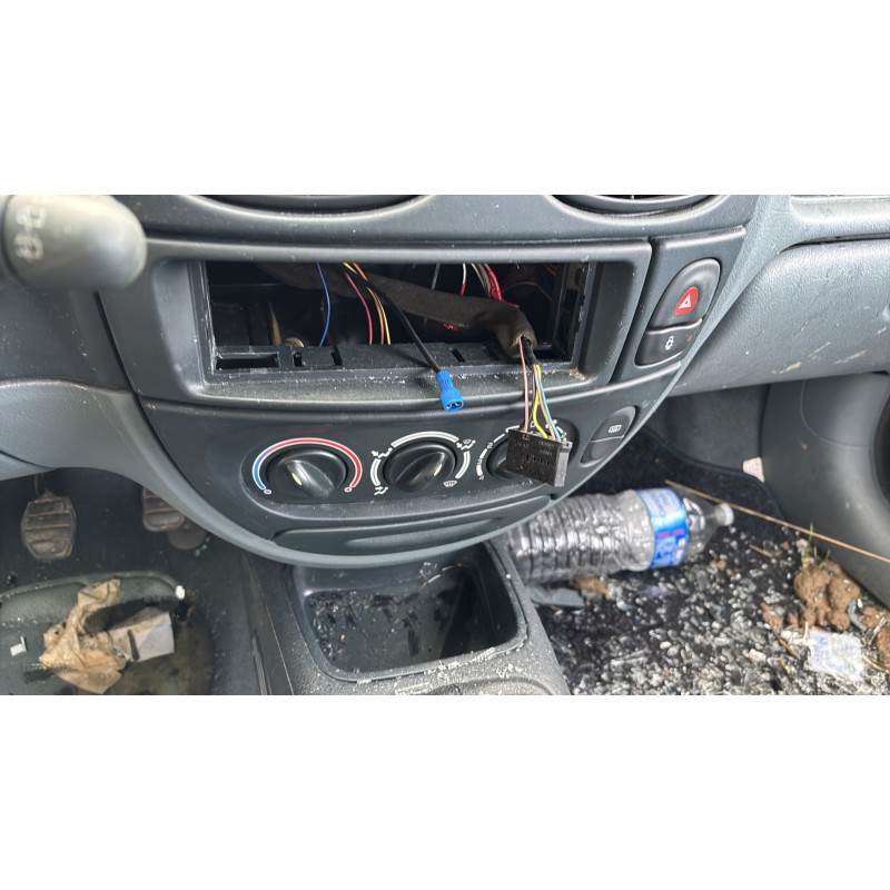 Leve vitre electrique avant gauche RENAULT MEGANE 1 Photo n°17