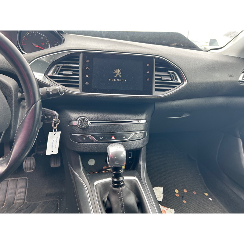 PEUGEOT 308 2 PHASE 1 1.6 HDI - 8V TURBO Photo n°10