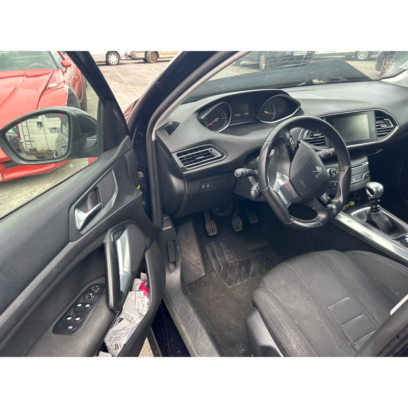 PEUGEOT 308 2 PHASE 1 1.6 HDI - 8V TURBO Photo n°11
